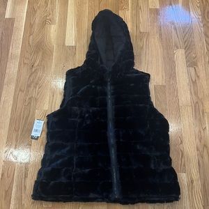 Be Boundless Reversible Faux-Fur Hooded Vest